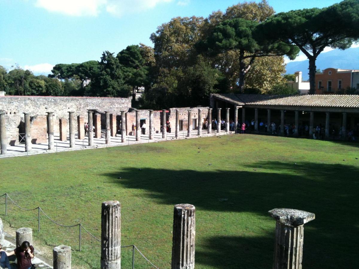 Villa Mena Pompei Pompeia Exterior foto
